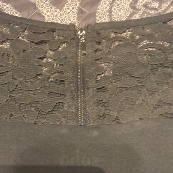 NY&CO Lace overlay tee - Picture 5 of 6